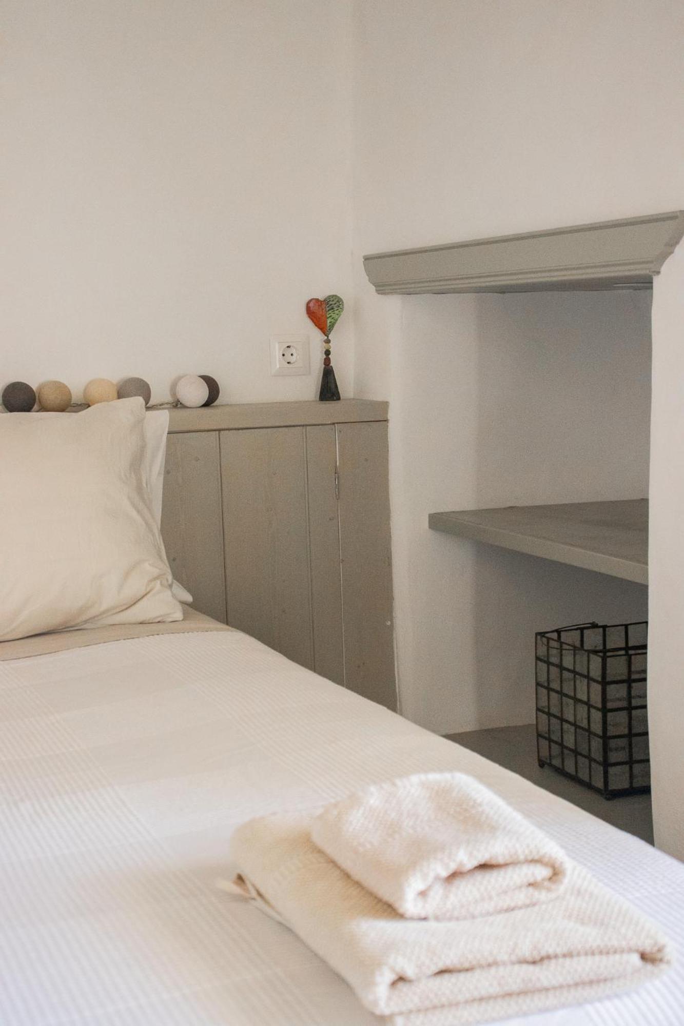 Patmos Traditional House Chora Near The Monastery Exterior foto