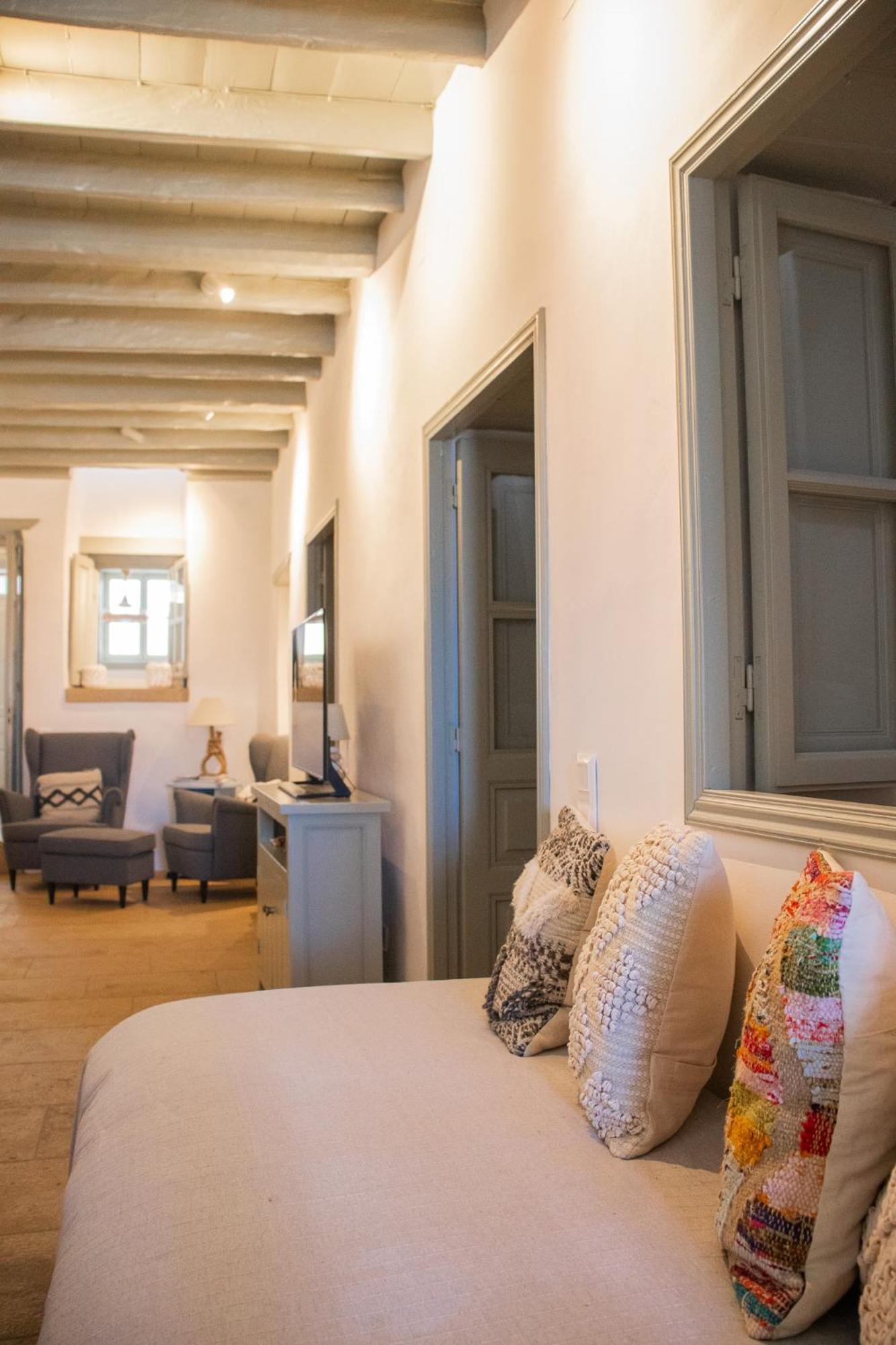Patmos Traditional House Chora Near The Monastery Exterior foto