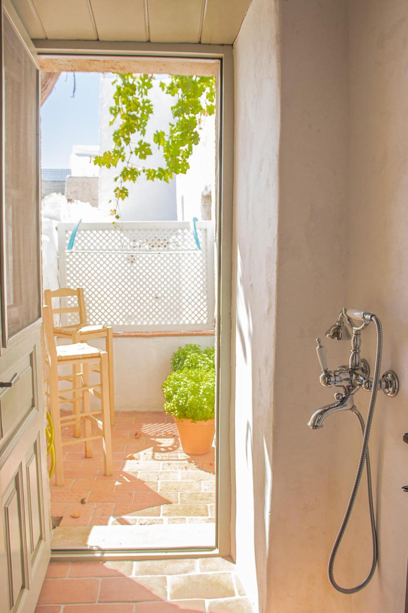 Patmos Traditional House Chora Near The Monastery Exterior foto